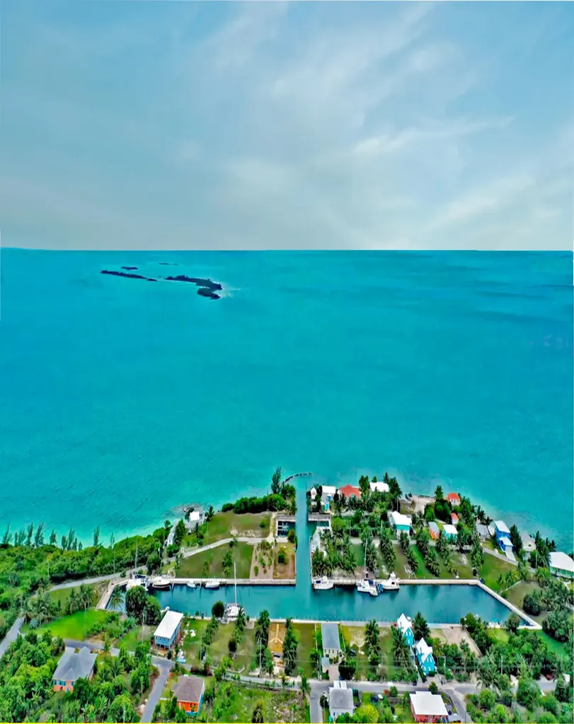 Pelican Bay Russel Island 44 Eleuthera BS