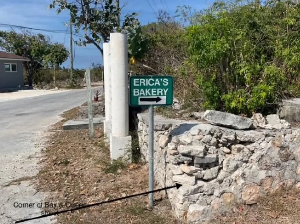 Queen's Street Long Island BS