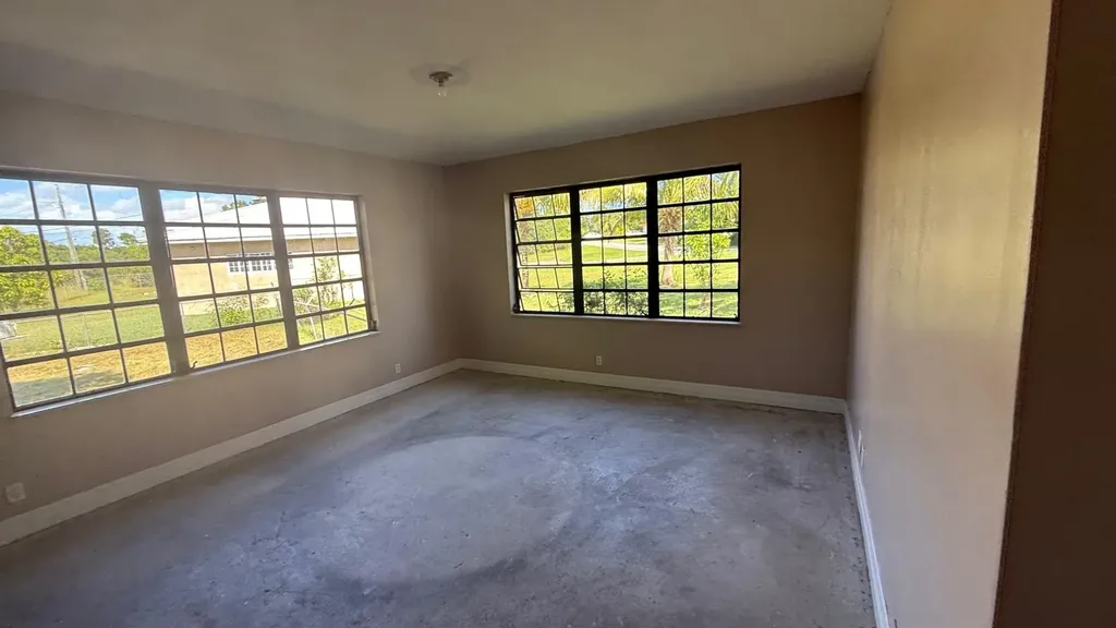 Easter Avenue 363 Grand Bahama Freeport BS