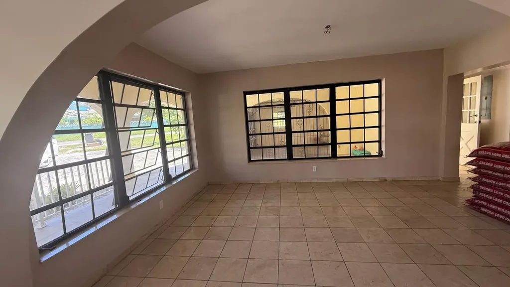 Easter Avenue 363 Grand Bahama Freeport BS