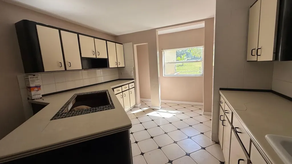 Easter Avenue 363 Grand Bahama Freeport BS