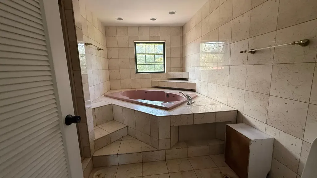 Easter Avenue 363 Grand Bahama Freeport BS