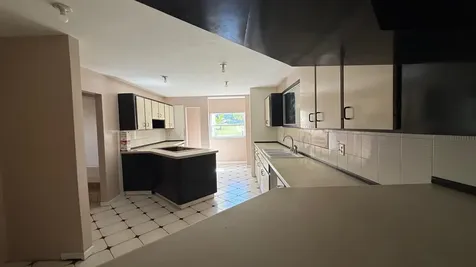 Easter Avenue 363 Grand Bahama Freeport BS