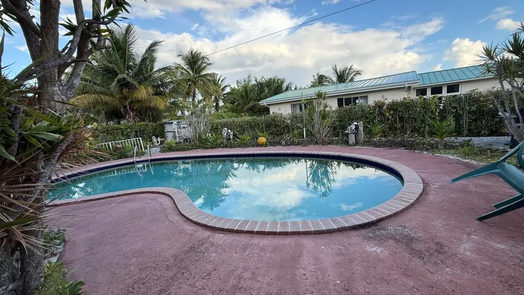 63 Sea Breeze Grand Bahama Freeport BS