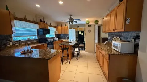 63 Sea Breeze Grand Bahama Freeport BS