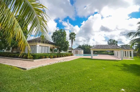 Pearl Road, West Winds New Providence Paradise Island BS