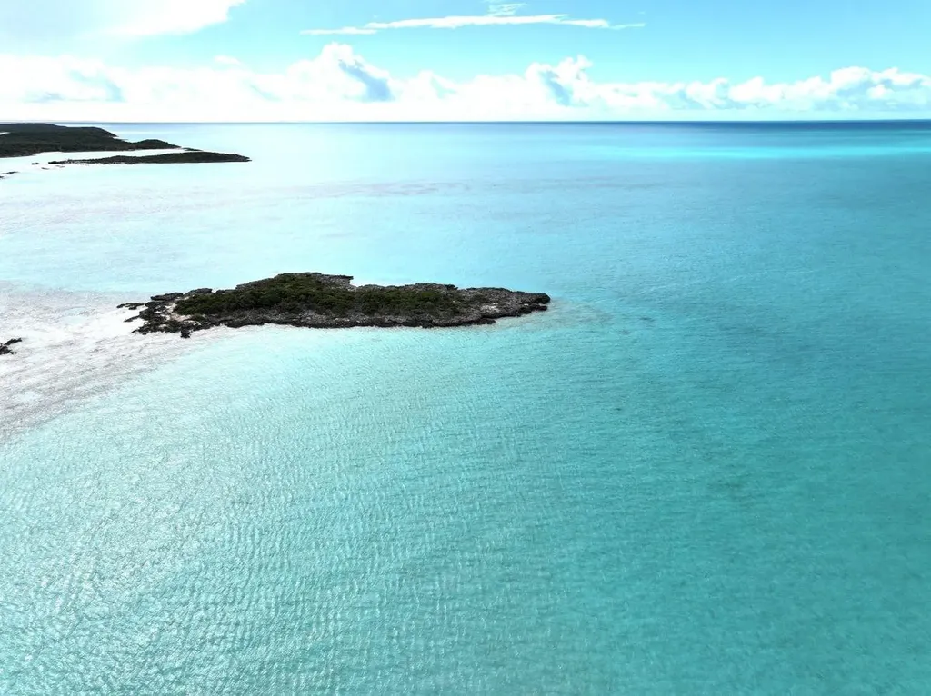 Gold Ring Cay Exuma BS