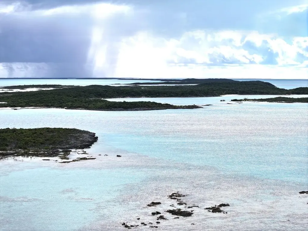 Gold Ring Cay Exuma BS