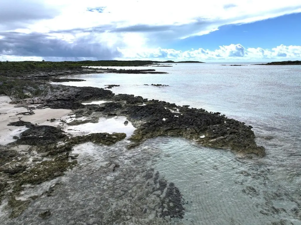 Gold Ring Cay Exuma BS