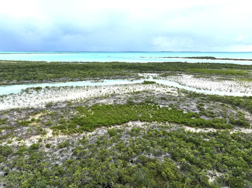Gold Ring Cay Exuma BS