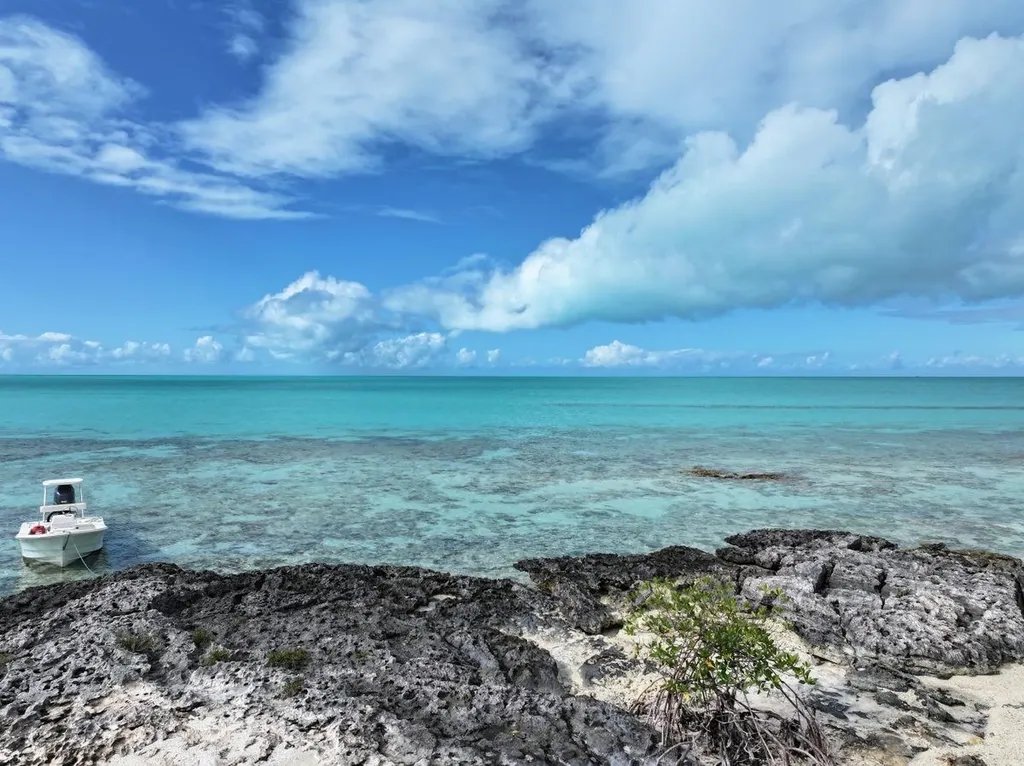 Gold Ring Cay Exuma BS