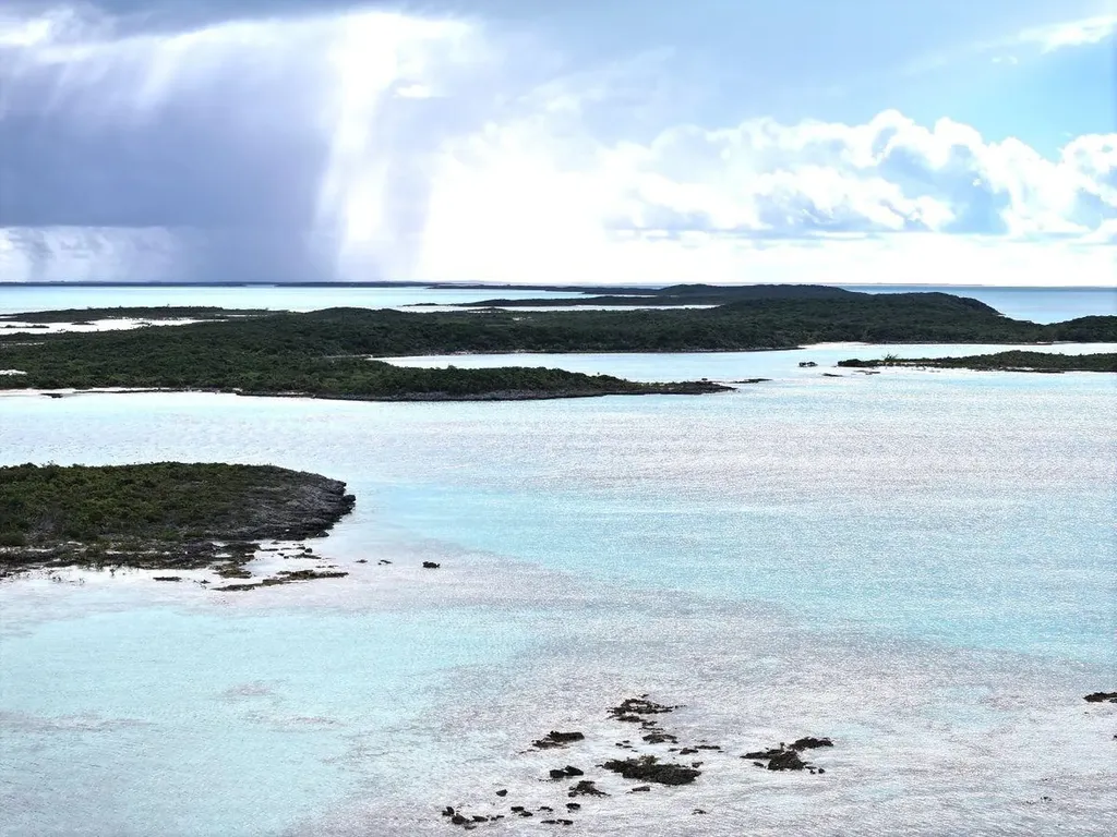 Gold Ring Cay Exuma BS