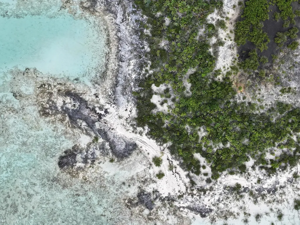 Gold Ring Cay Exuma BS