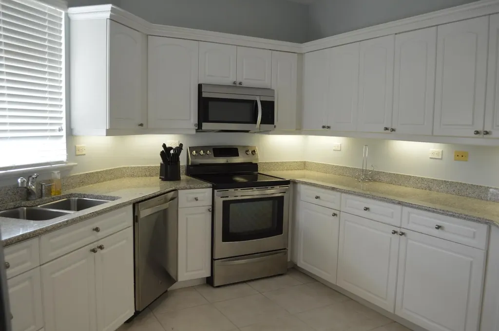 West Bay Street Bayroc New Providence Paradise Island BS