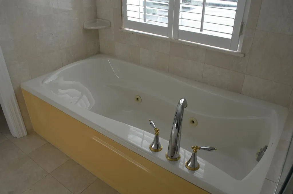 West Bay Street Bayroc New Providence Paradise Island BS