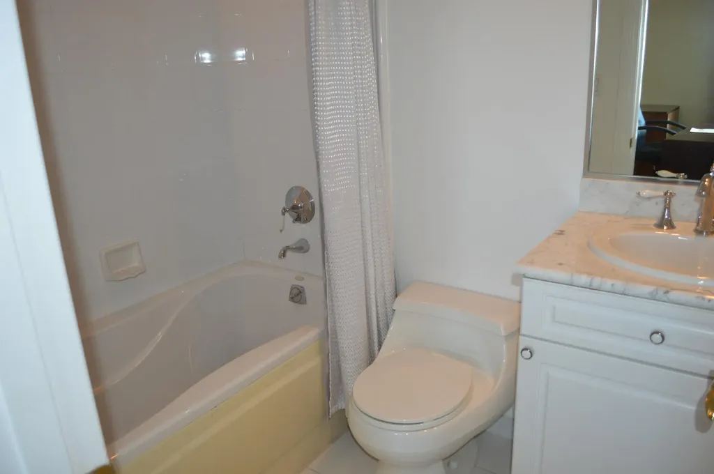 West Bay Street Bayroc New Providence Paradise Island BS