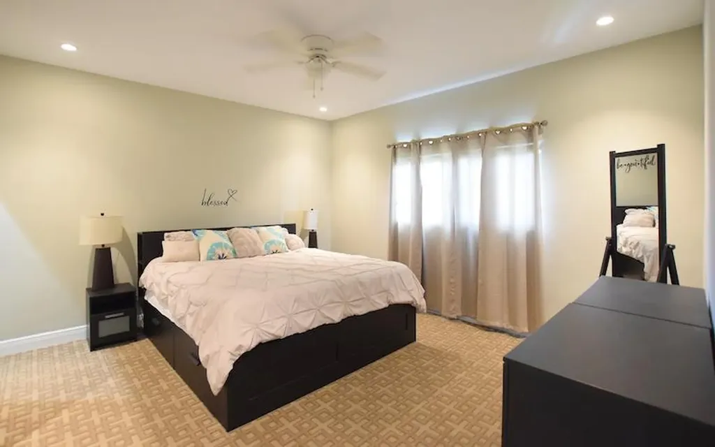 Windsor Field Road New Providence Paradise Island BS