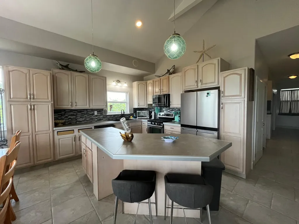 Turtle Creek - Sand Banks Abaco BS