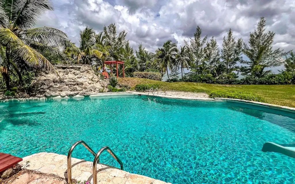 62 And 64 Sea View Lane Grand Bahama Freeport BS