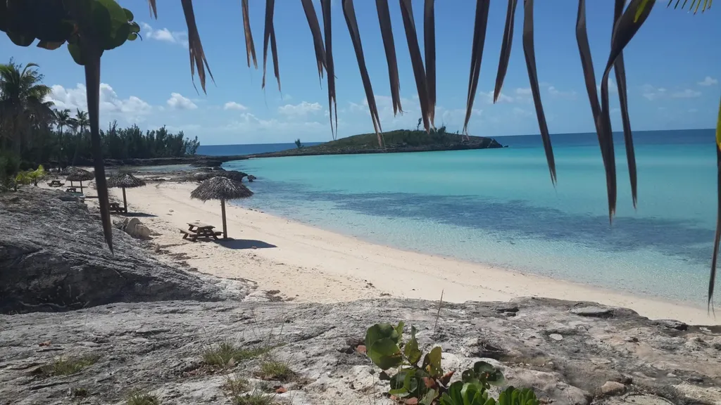 Rainbow Bay Sea Front Eleuthera BS