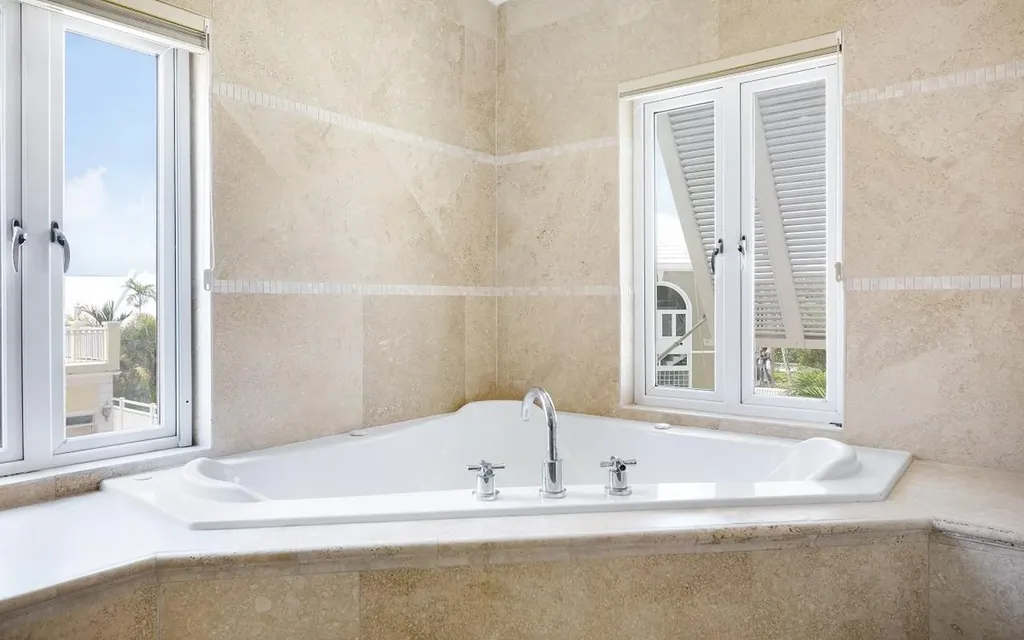 #5 Palatial Estates New Providence Paradise Island BS