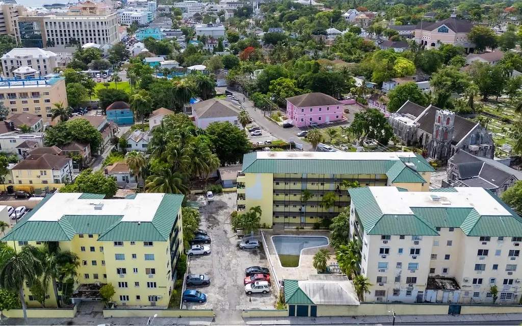 Town Court New Providence Paradise Island BS