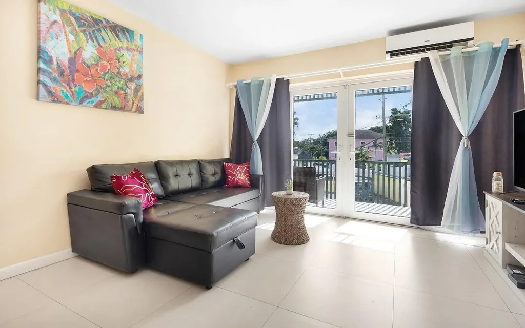 Town Court New Providence Paradise Island BS