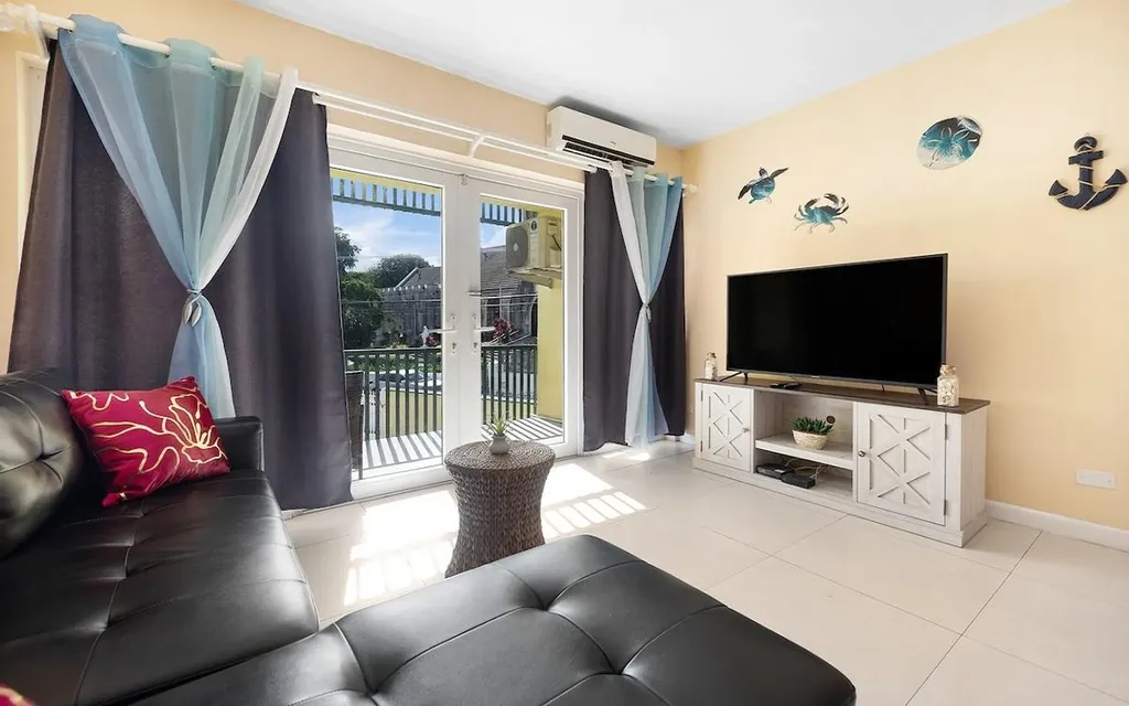 Town Court New Providence Paradise Island BS