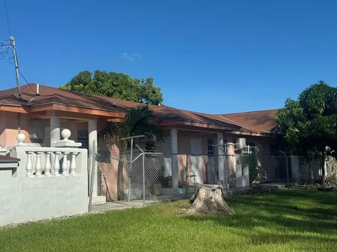 Misty Cloud Close New Providence Paradise Island BS