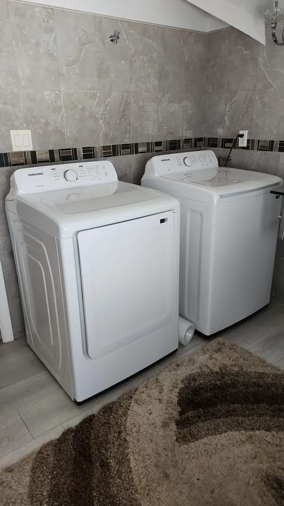 Dolphin Drive 17 New Providence Paradise Island BS