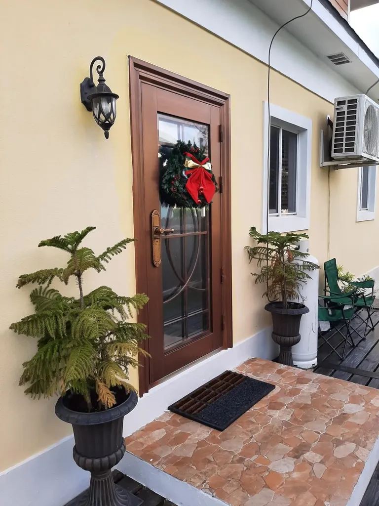 Dolphin Drive 17 New Providence Paradise Island BS