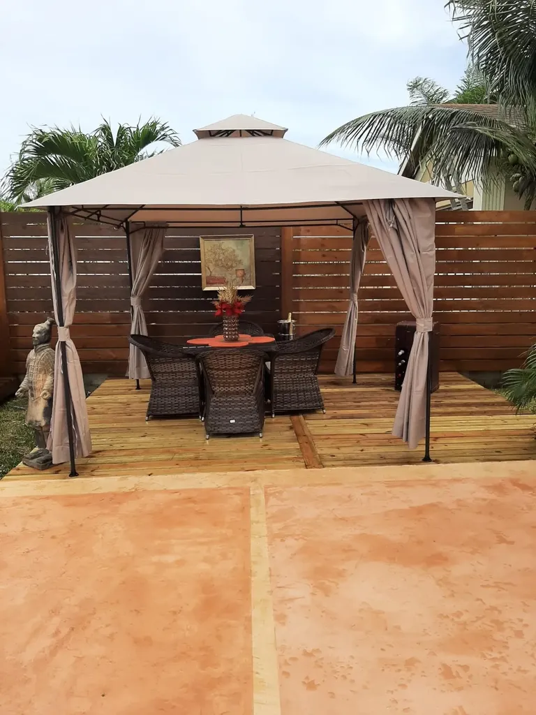 Dolphin Drive 17 New Providence Paradise Island BS