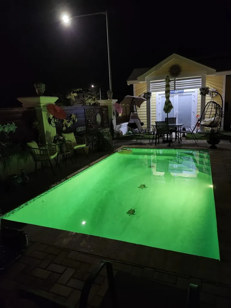 Dolphin Drive 17 New Providence Paradise Island BS