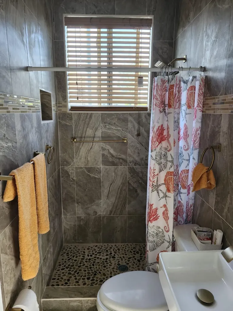 Dolphin Drive 17 New Providence Paradise Island BS