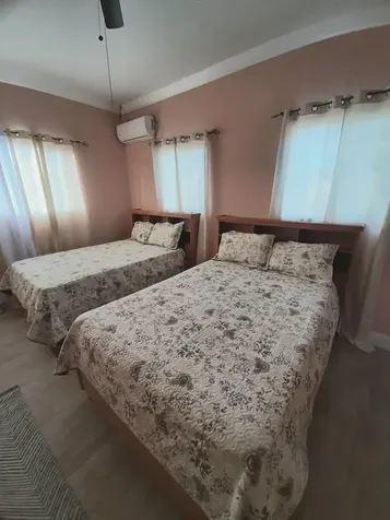 Dolphin Drive 17 New Providence Paradise Island BS