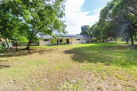 Hawaii Avenue Grand Bahama Freeport BS