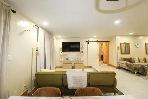 Hawaii Avenue Grand Bahama Freeport BS