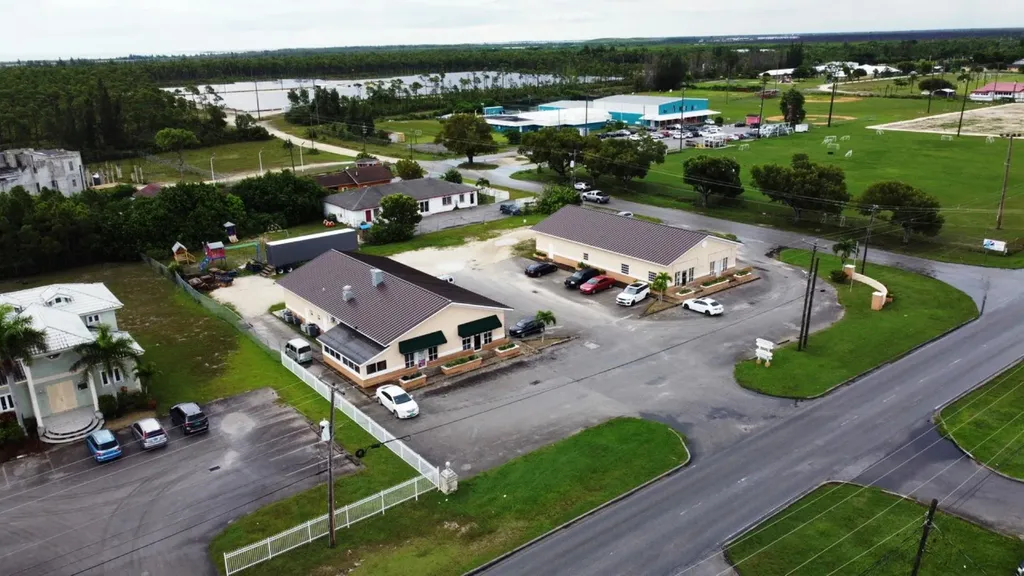 1b Fairfield Subdivision Grand Bahama Freeport BS