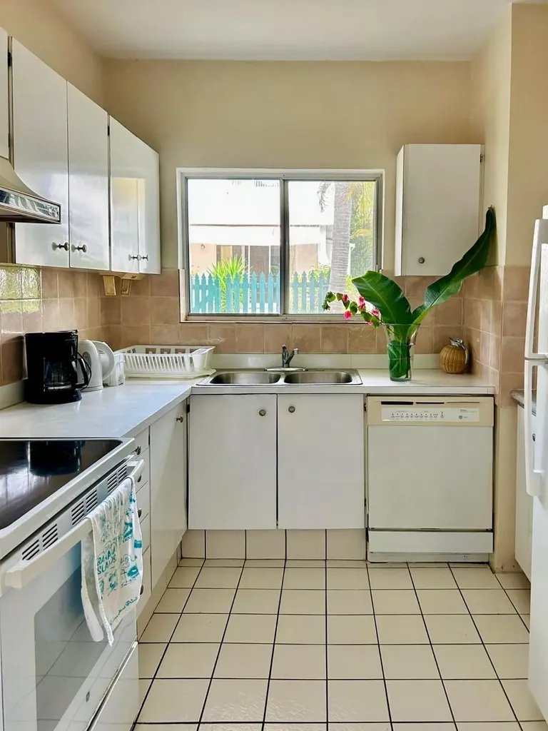 Bayview Suites New Providence Paradise Island BS