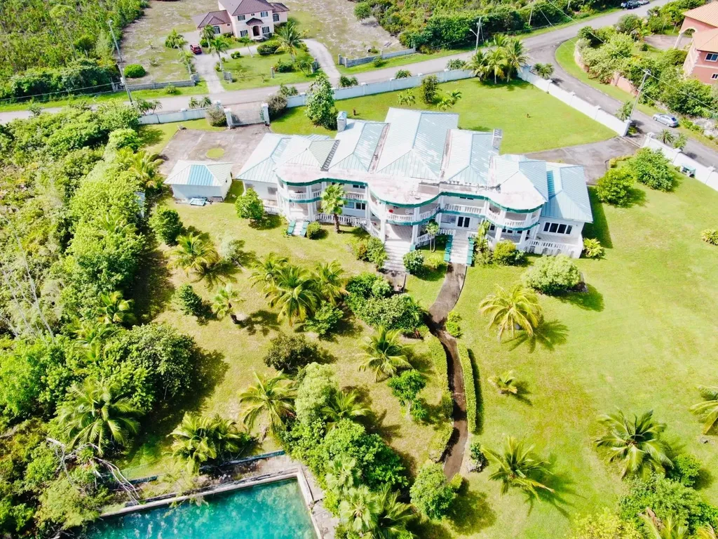 Bahamas Drive Colony Bay 26 & 27 Grand Bahama Freeport BS