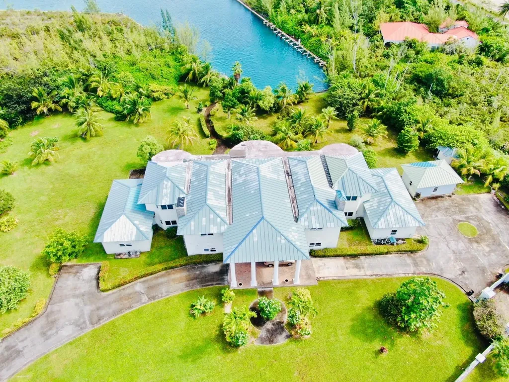 Bahamas Drive Colony Bay 26 & 27 Grand Bahama Freeport BS