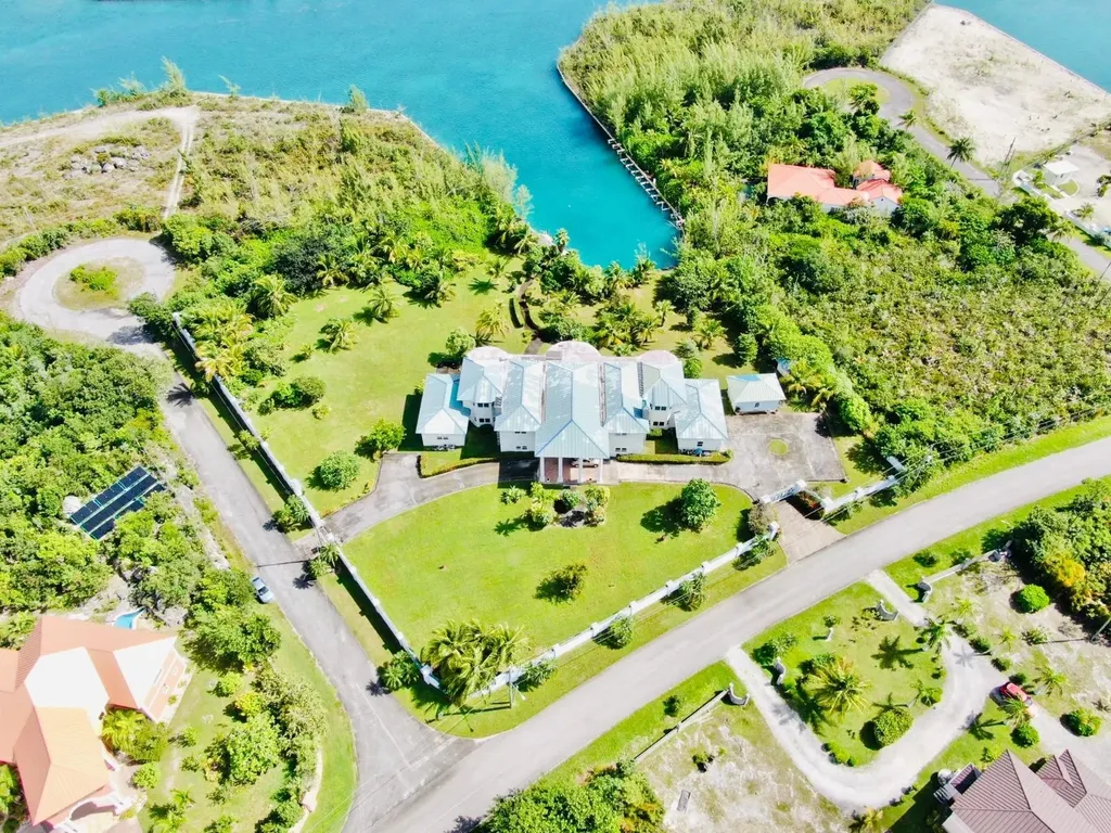 Bahamas Drive Colony Bay 26 & 27 Grand Bahama Freeport BS
