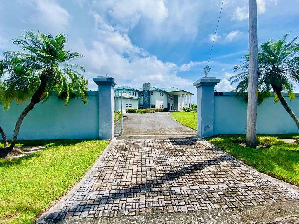 Bahamas Drive Colony Bay 26 & 27 Grand Bahama Freeport BS