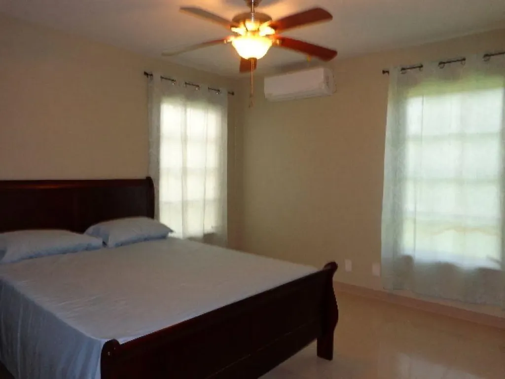 Midshipman Road 16 Grand Bahama Freeport BS