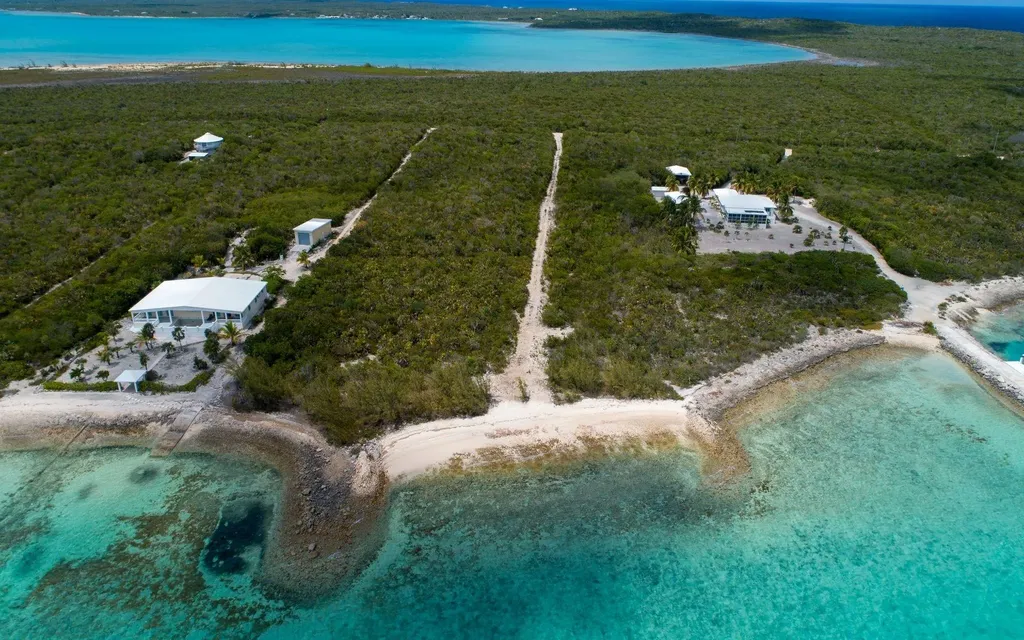 2a Indian Hole Point Long Island BS