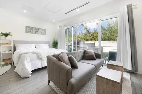 Villa Nova Studio Rental New Providence Paradise Island BS