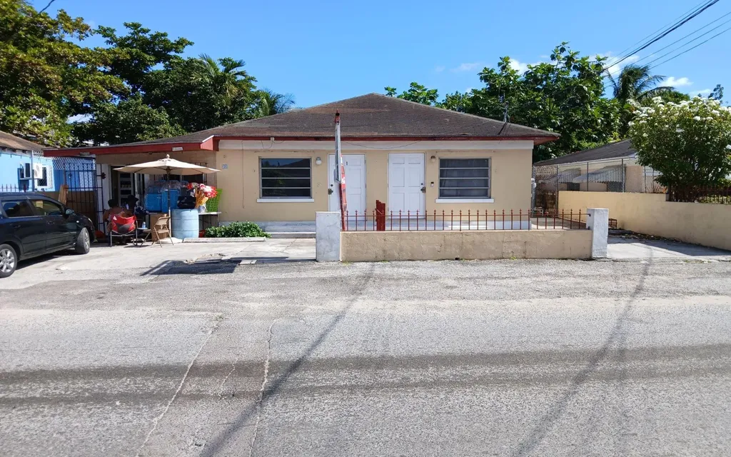Triplex Englerston Subdivision New Providence Paradise Island BS