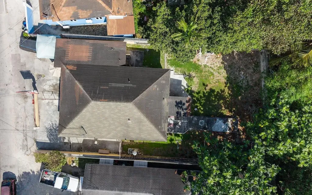 Triplex Englerston Subdivision New Providence Paradise Island BS