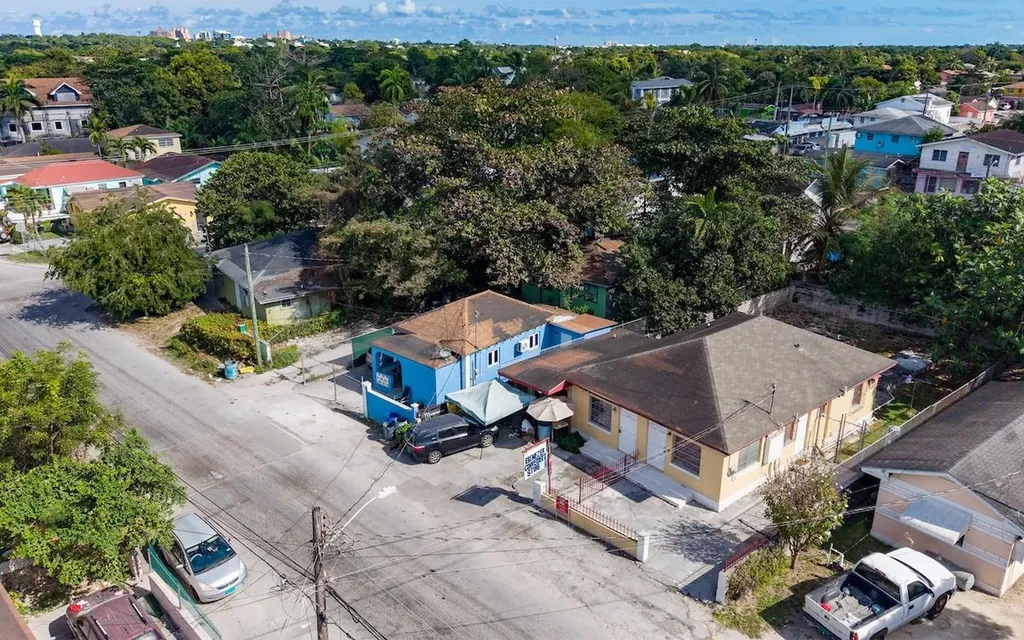 Triplex Englerston Subdivision New Providence Paradise Island BS