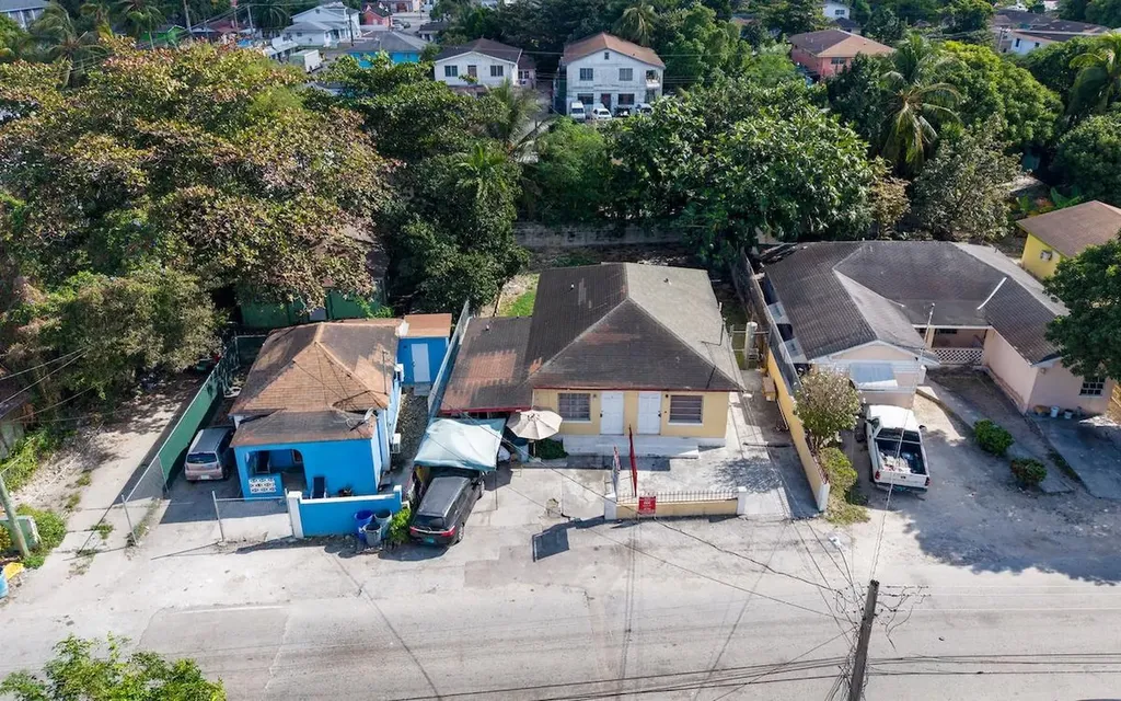Triplex Englerston Subdivision New Providence Paradise Island BS